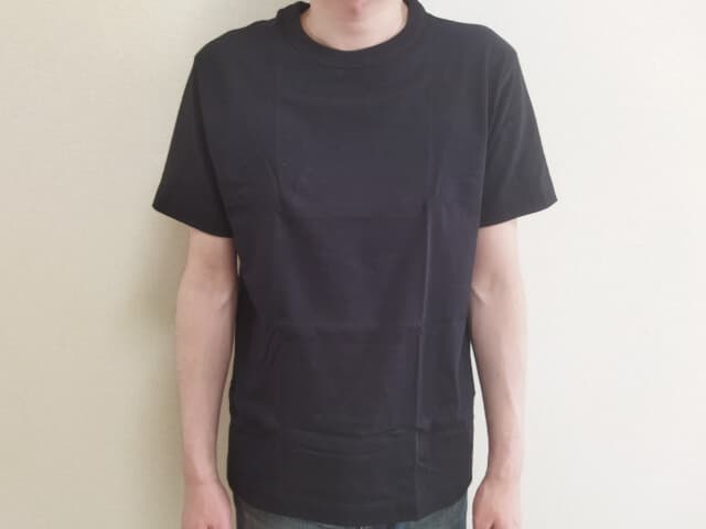 ファミマアウターTシャツ 前