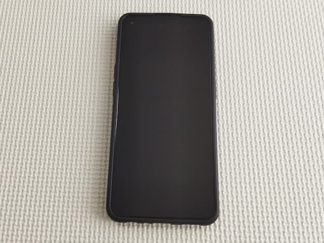 OPPO Reno7 A ケースはついてるけど別がオススメ